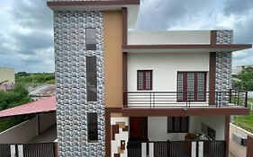 Doctor'S Homestay